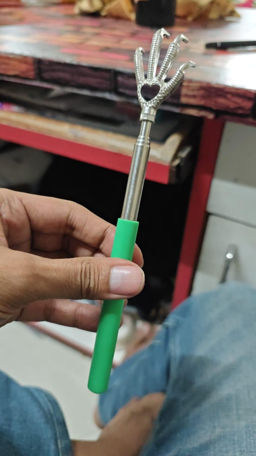 Back Scratcher Extendable Itching Stick Back Massager