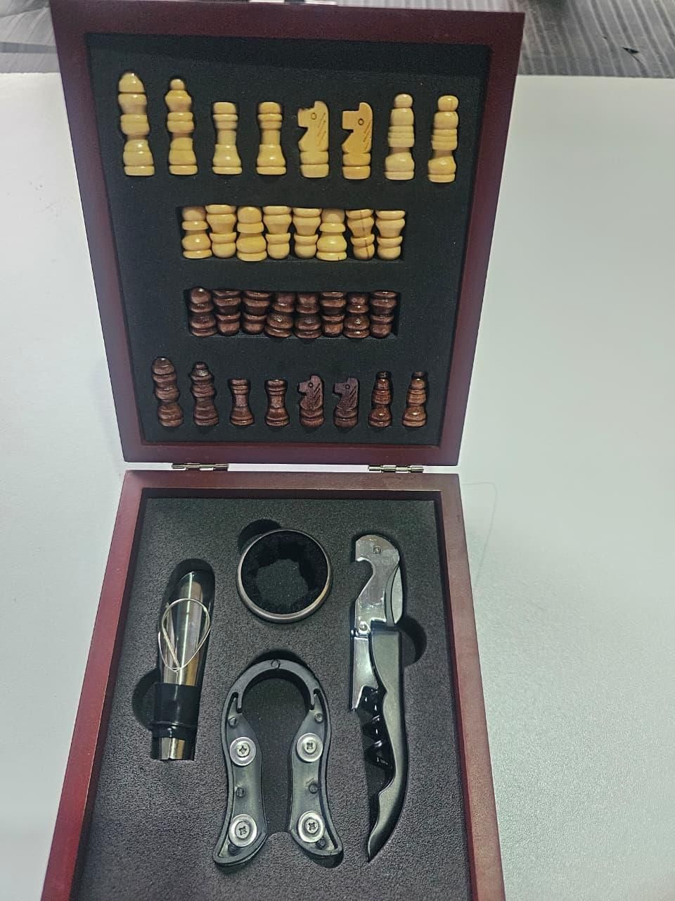 Wine Gift Box with Chess Set